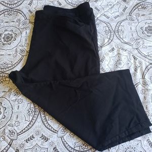 Black Pull-On Capri Pants